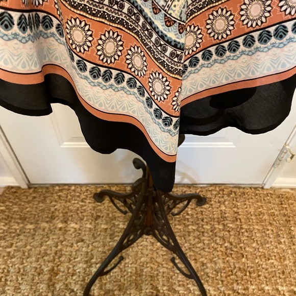 I.N San Francisco V Neck Printed Pointed Hem Scarf Top Camisole Tank M - Picture 6 of 8